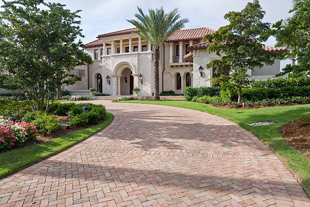 Best Local Driveway Pavers  in Moorhead, MS